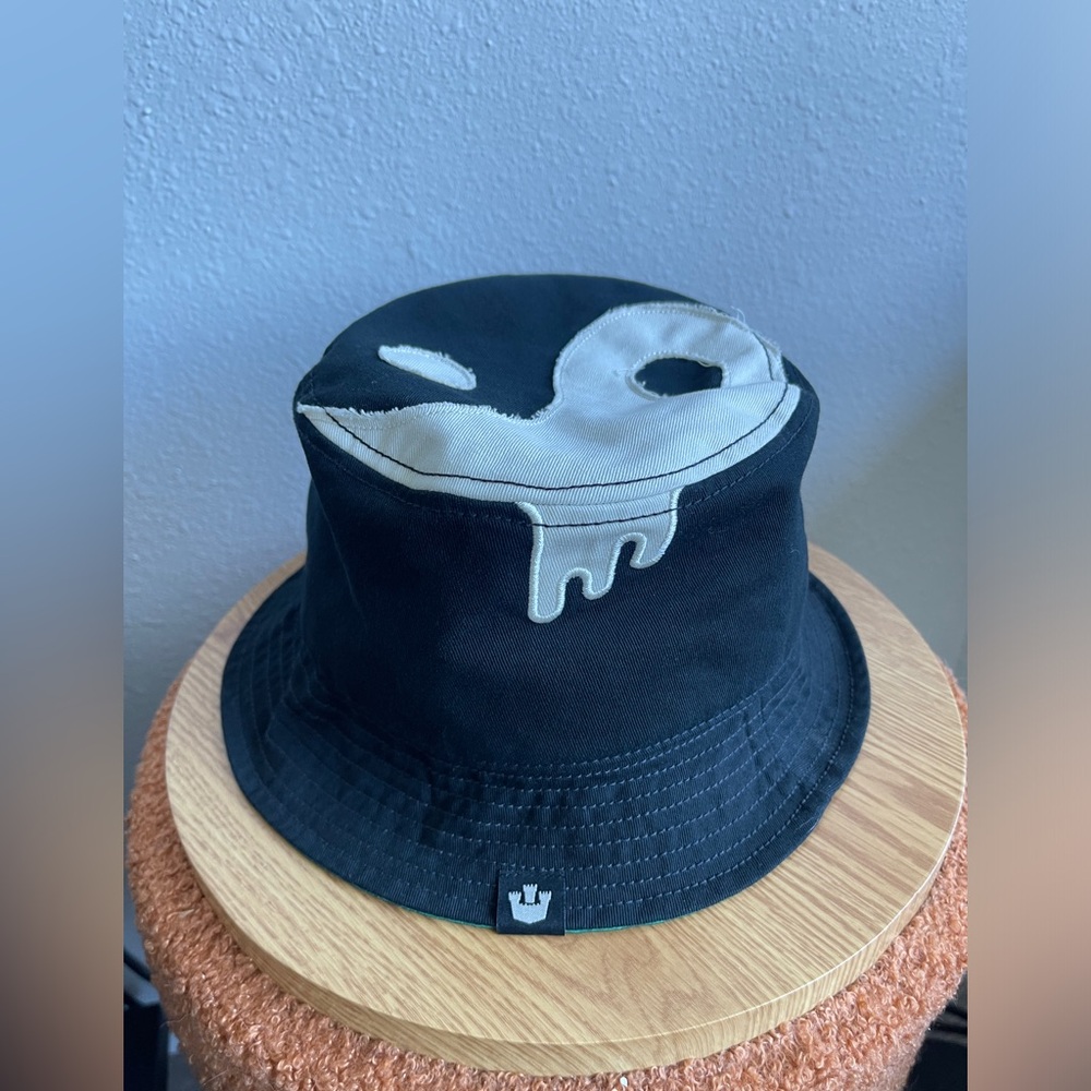 NWT GOORIN BROS collector ACID TRIP CAPSULE BUCKET HAT☯️